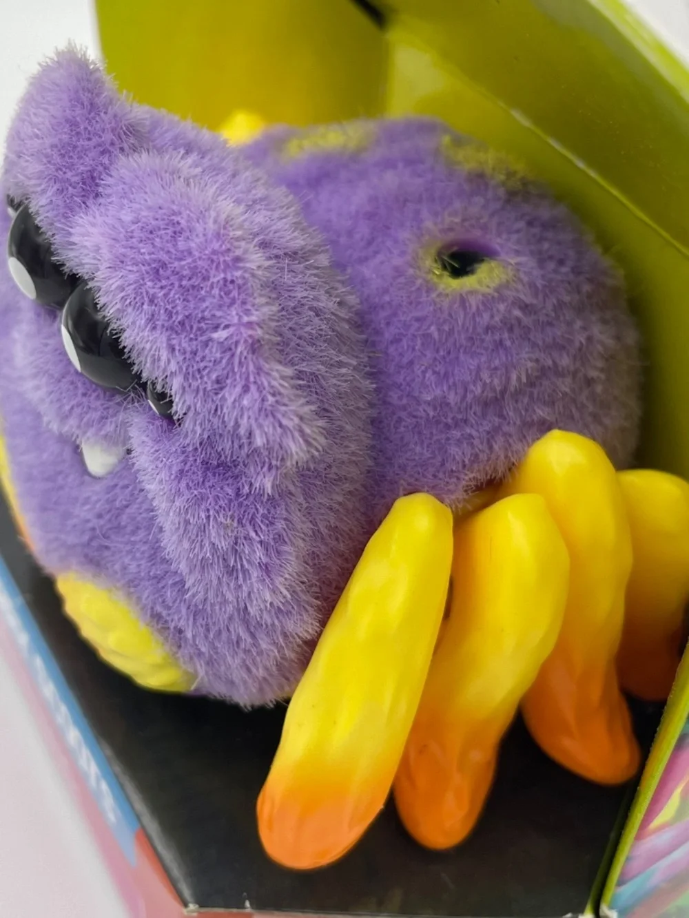 Yellies! Harry Scoots spider voice activated pet toy